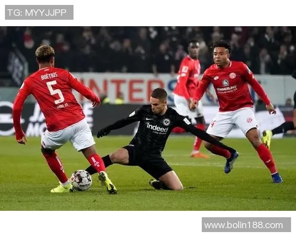 拜仁主场大胜，重新登顶德甲榜首位置！