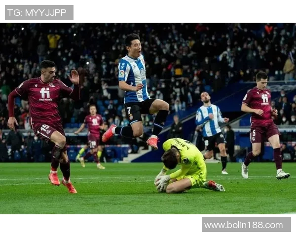 比达尔因伤换下，巴萨主场不敌西班牙人，错失冠军制胜良机