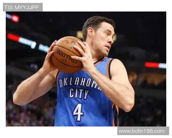 雷霆官宣续约争议球员，球迷热议未来发展