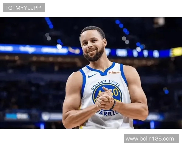 勇士VS雷霆，库里一箭定乾坤，大胜对手晋级次轮